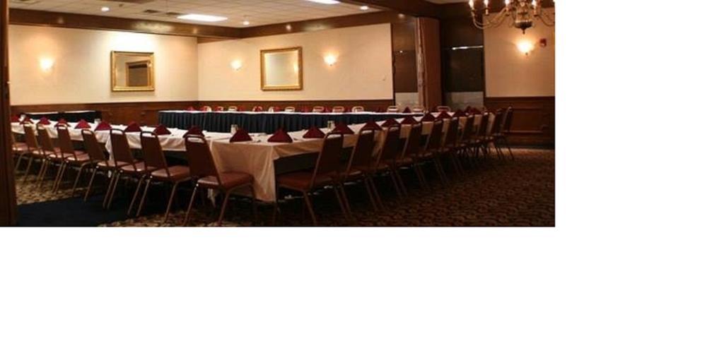 Hotel Carlisle & Embers Convention Center ภายนอก รูปภาพ